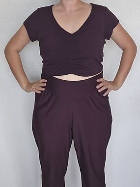 Old Navy Crop Top And Jogger Set